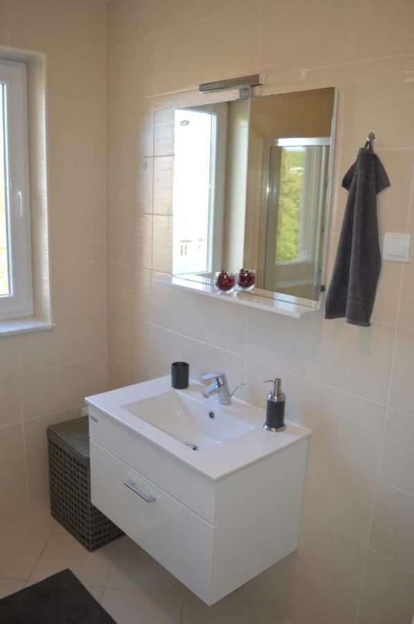 Malinska Apartment Bagian luar foto