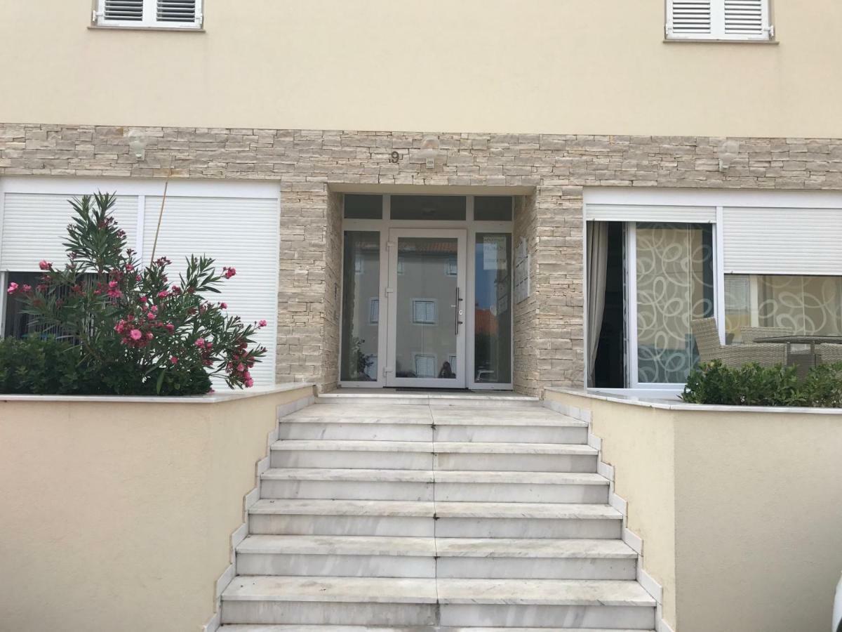 Malinska Apartment Bagian luar foto
